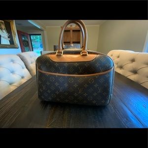 👀 👀Louis Vuitton Deauville Travel Bag-VGUC